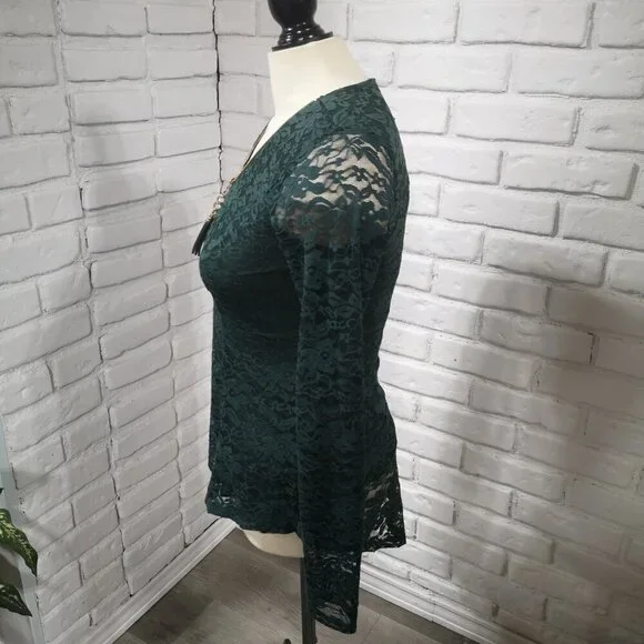 Suzy Shier Ladies Size XS Dark Green Long Sleeves Fitted at Waist Lace Blouse - Picture 7 of 10